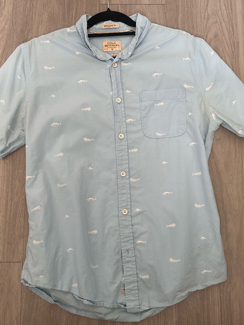 Quicksilver Waterman Collection Hawaiian Shirt Men's Medium Fish